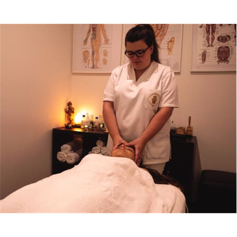 Ritual de Luxo: Corpo & Rosto | Hamsa Clinic - Porto Experiência para 2 Pessoas