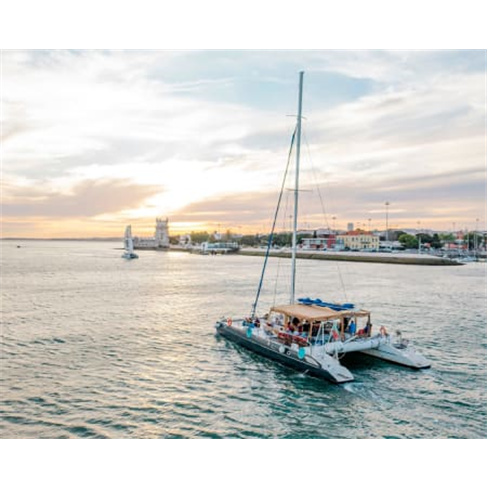Sunset de Catamaran no Tejo | 1h30 | Sardinha do Tejo Bilhete Sunset