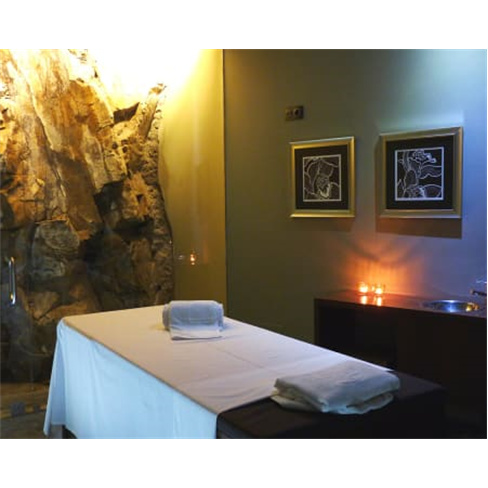Satsanga Spa Douro | Circui... de Águas + Massagem Relax Localizada Pés e Pern