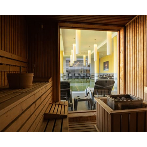 Hot Spa para Dois! Circuito de Spa + Massagem com Pindas Quentes | Satsanga Spa