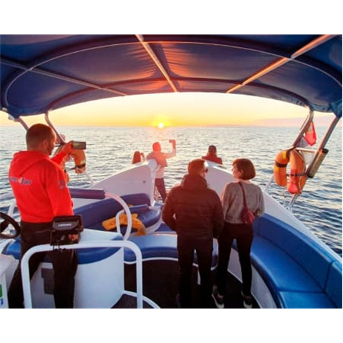 Sunset em Barco com Fundo de Vidro nos Açores | Water4fun - Angra do Heroísmo