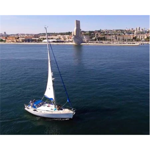 Passeio de Veleiro pelo Rio Tejo | 1 Hora | Lisbon 4 Sailing Passeio de Veleiro