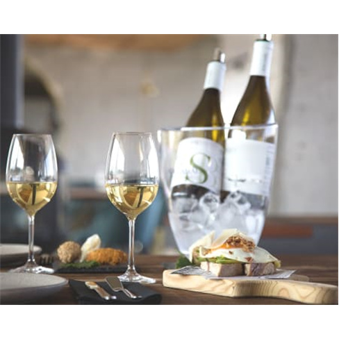 Visita à Propriedade + Prova de Vinhos para Dois | 1 Hora | Adega Mãe - Torres