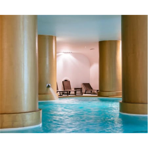 Relax no Axis Vermar 4* | Massagem e Zona Térmica p/ Dois. nnCaracteres: 55