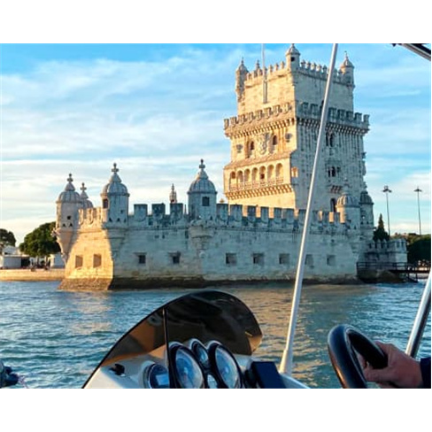 Passeio de Barco no Tejo com Champanhe a Bordo | 2 Horas | Bubble Sea Events Pas