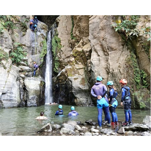 Canyoning na Ribeira dos Caldeirões | Picos de Aventura - Ponta Delgada Experi