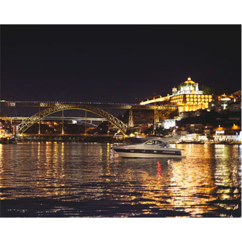 Carlos Coutinho Alojamento ...a a Dois em Iate no Douro 1 Noite + Pack Romântic
