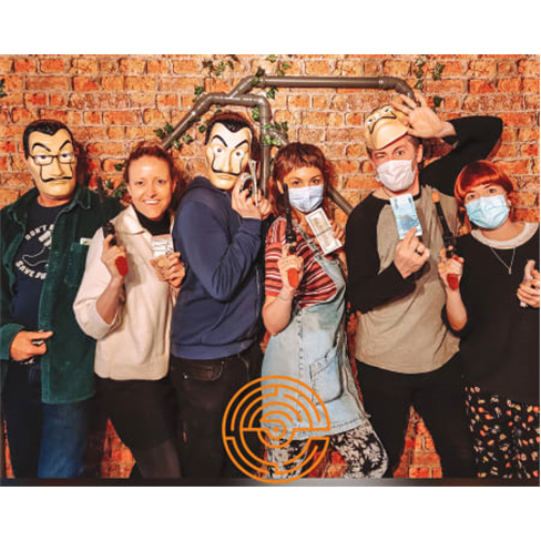 Escape Room à Escolha | 1 Hora | Escape Carvoeiro Experiência para 5 pessoas
