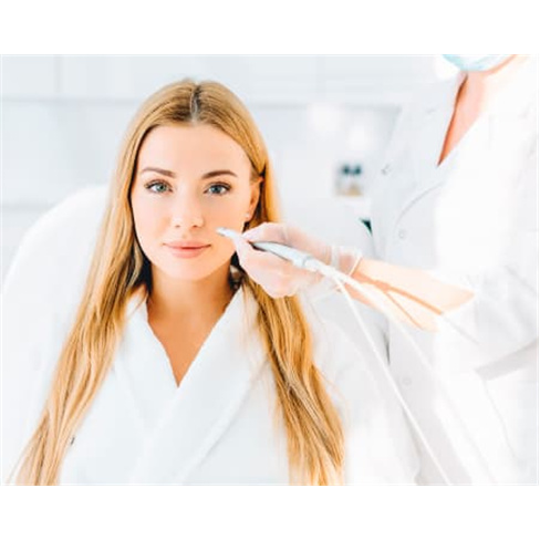 Limpeza de Pele com Microdermoabrasão + Máscara Hidratante Revitalizante | Ave