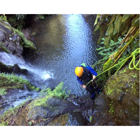 Canyoning na Ribeira dos Caldeirões | Picos de Aventura - Ponta Delgada Experi