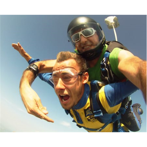 Salto Tandem! Pelos Céus do...| Skydive Porto - Braga Salto Tandem a 5000 Metro
