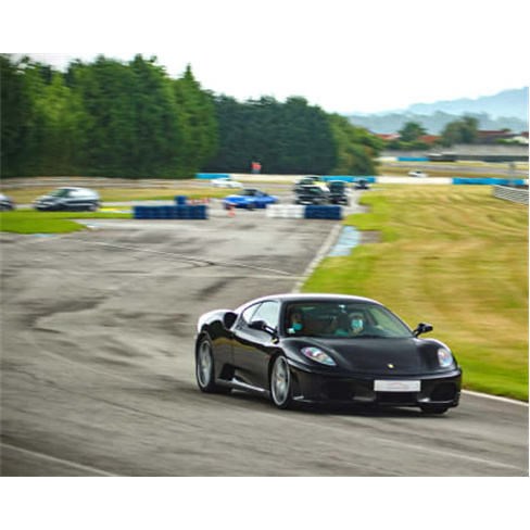 Experiência de Co-Piloto num Ferrari F430 | Autódromo de Braga 1 Volta