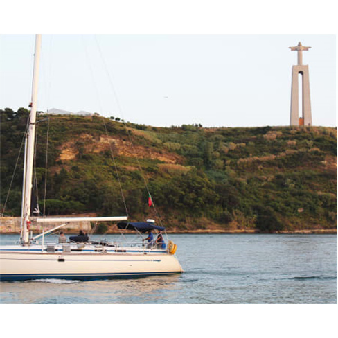 Passeio de Veleiro no Tejo com Welcome Drink | 2 Horas | Lisboa Passeio de Velei