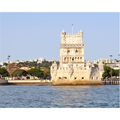 Passeio Privado de Barco no Tejo a Bordo de Veleiro | Pôr-do-Sol em Lisboa | At
