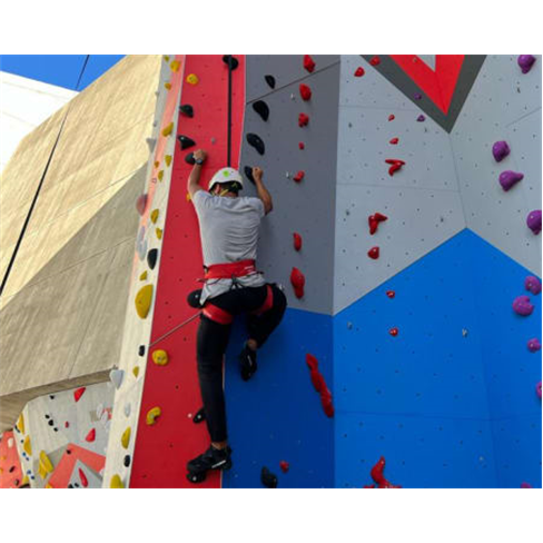 Escalada Outdoor Sob a Icónica Ponte 25 de Abril! Escala 25 Passe Diário Reduz