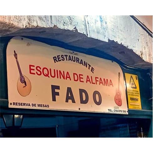 Jantar a Dois com Fado e Tradição no Esquina de Alfama | Lisboa