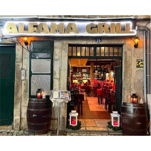 Noite de Fado em Alfama | Jantar e Espectáculo na Casa de Fados Alfama Grill