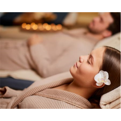 Massagem com Velas Quentes + Ritual de Bombons e Espumante para Dois | Porto