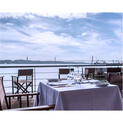 Peixe e Marisco Fresco para Dois com Vista para o Tejo - Cheque Gourmet 50€ |