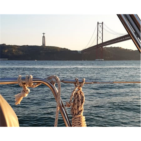 Passeio de Veleiro no Tejo | Sunset a Dois com Copo de Vinho | 2 Horas | Palmaya