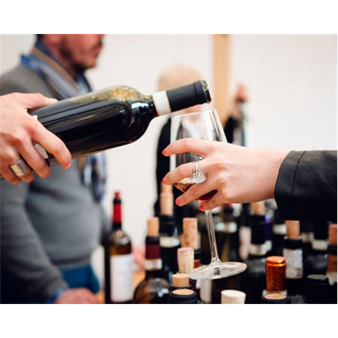 Prova de Vinhos para Dois |...intra Prova 5 Vinhos + Harmonização com Chocolat