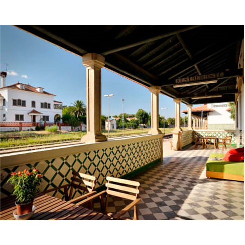 Train Spot Guesthouse | Noi...Comboios em Marvão 2 Noites + Passeio de Rail Bik