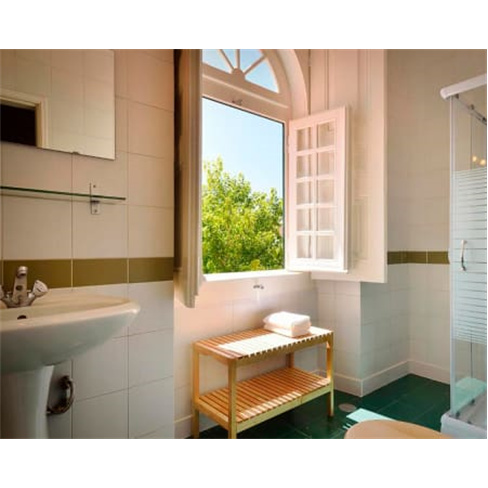 Train Spot Guesthouse | Noi...Comboios em Marvão 2 Noites + Passeio de Rail Bik