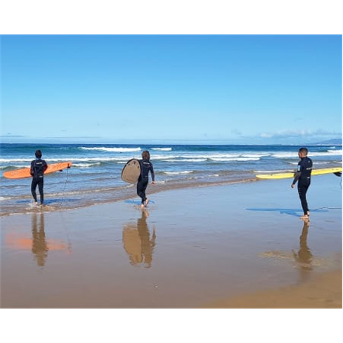 Aula de Surf ou Bodyboard a Dois na Costa da Caparica | Ondas d'Aventura