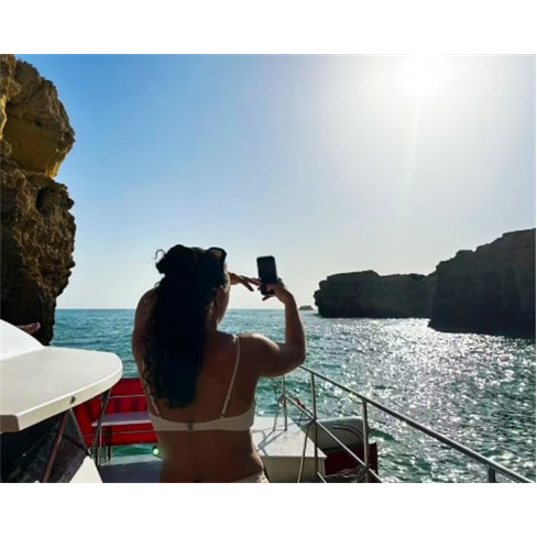 Passeio de Barco em Benagil c/ Churrasco | Bilhete Adulto (50 caracteres)