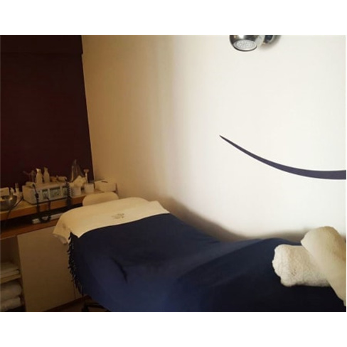 Limpeza e Esfoliação de Rosto com Ampola Babor & Massagem | Sesimbra
