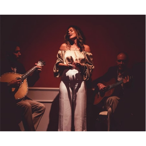 Espectáculo de Fado ao Vivo com Vinho do Porto | Lisboa em Fado - Baixa de Lisb