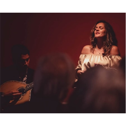 Espectáculo de Fado ao Vivo com Vinho do Porto | Lisboa em Fado - Baixa de Lisb