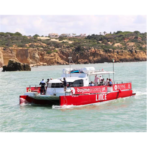 Passeio de Barco em Benagil c/ Churrasco + Bilhete Adulto - 53 caracteres.