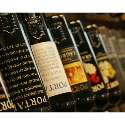 Vinhos e Petiscos p/2 | Loja Vinho Rodrigo´s - V.N. Gaia Reserva + Petiscos.