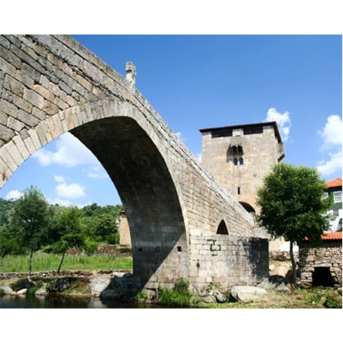 Descoberta do Douro: Tour Auto-Guiado c/ Prova de Vinhos e Barco da Régua ao Tu