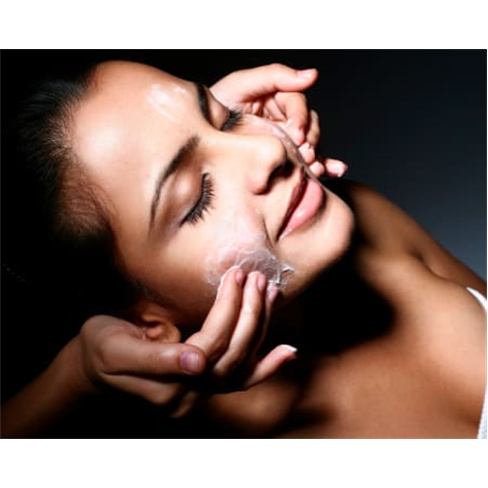 Tratamento de Rosto à Escolha: Limpeza de Pele, Hidratante ou Acne | Esmoriz