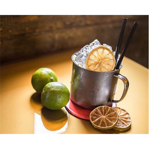 Cocktails & Petiscos para Duas Pessoas no Bar Mais Cool da Linha - El Train
