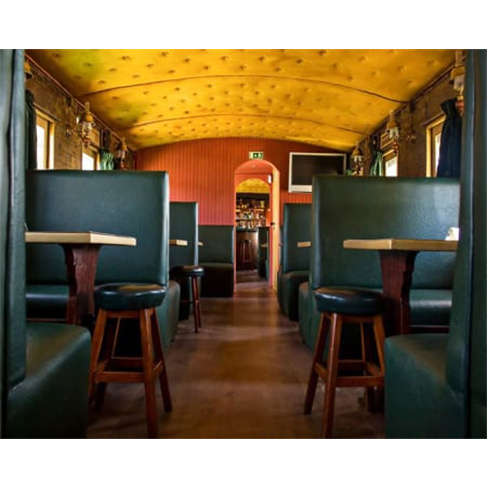Cocktails & Petiscos para Duas Pessoas no Bar Mais Cool da Linha - El Train