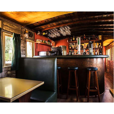 Cocktails & Petiscos para Duas Pessoas no Bar Mais Cool da Linha - El Train