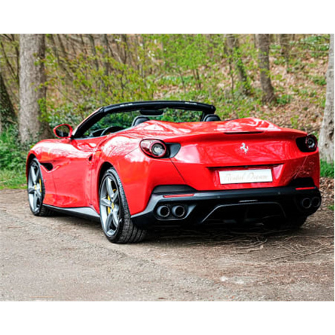 Experiência VIP: Aluguer de Ferrari Portofino por 1 Dia - 150Km Incluídos! Su