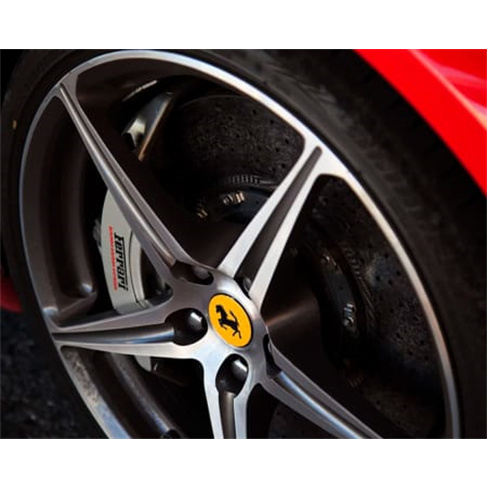 Experiência VIP: 6 Voltas num Ferrari F458 no Circuito de Castelletto | Itália