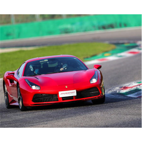 VIP: 2 Voltas num Ferrari 488 GTB! Sinta a Adrenalina em Vallelunga, Itália.