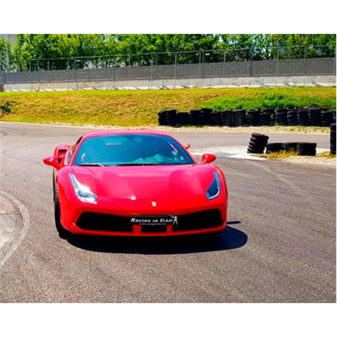 Experiência VIP: Ferrari F488 Acelera ao Máximo em Castelletton(61 caracteres