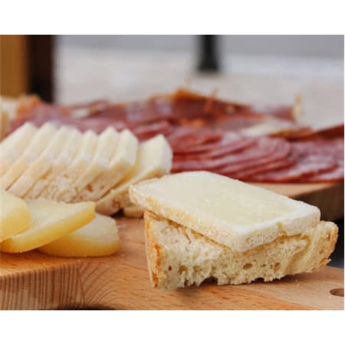 Adega de Borba: 2 Vinhos de Talha + Prova + Petiscos | Alentejonn(50 caractere