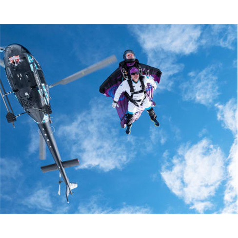 Salto Tandem de Helicóptero no Massif Brassesnn40 caracteres, dentro do limit