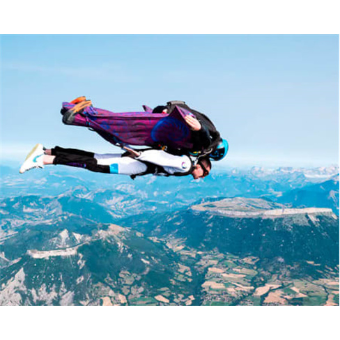 Experiência VIP: Sinta a Adrenalina! Salto Tandem de Wingsuit - 4000m de Altitu