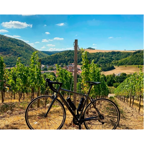 Luxo: Spa Privado e Vinhos no Oste del Castello 4* | Itália. (59 caracteres)