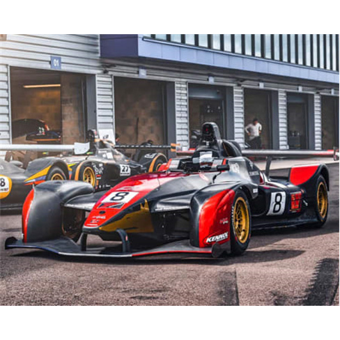 Experiência de Luxo: Wolf Thunder e Simulador F1 + Almoço em França