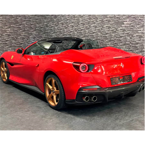 Aluguer VIP: Ferrari Portofino por 8h c/ 70km incluídos na Suíça!