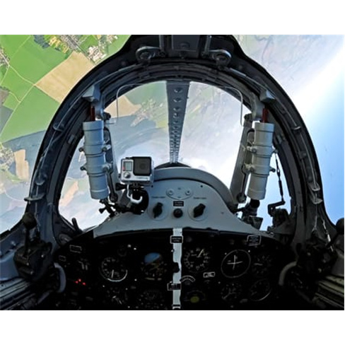 Experiência VIP: Voo num Jacto MIG-15 na República Checa | Migflug